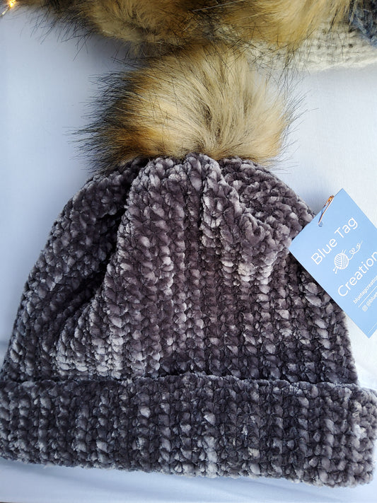 Velvet Beanie Single Pom