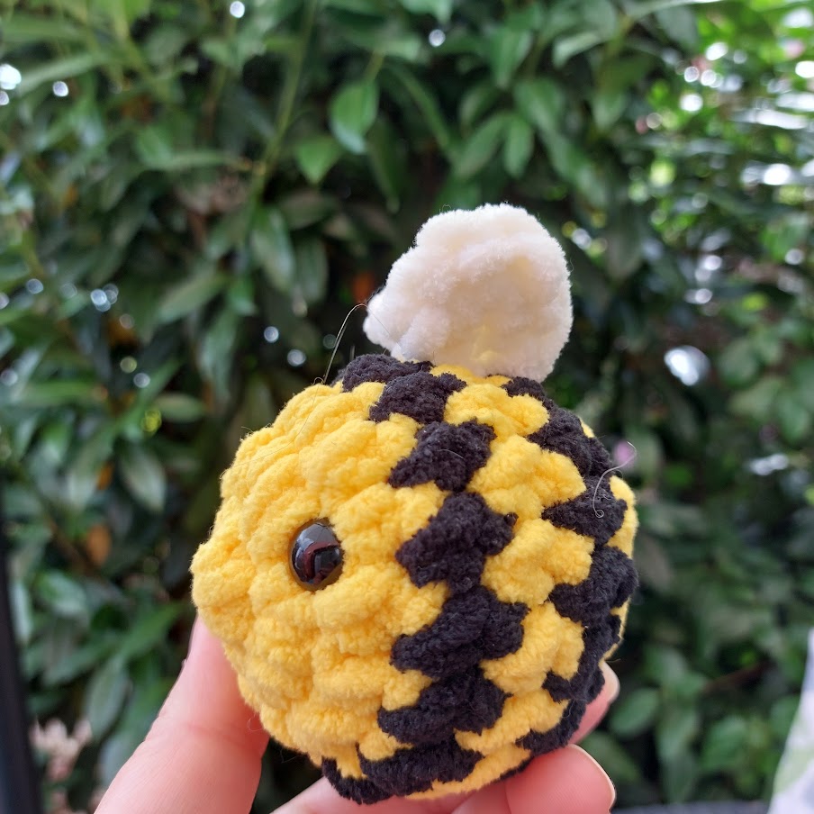 Plushy Bee